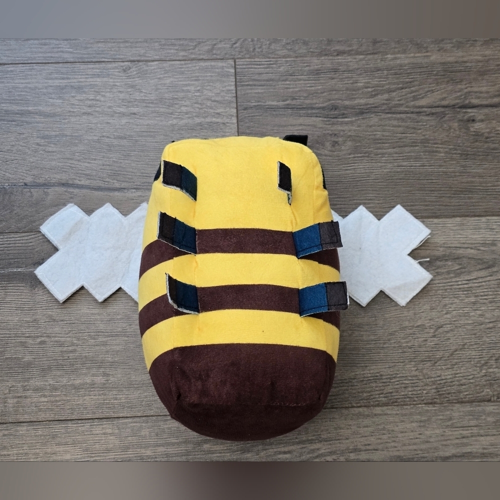 Minecraft Bee Plush Stuffed Toy Cute Cozy - Picture 3 of 7